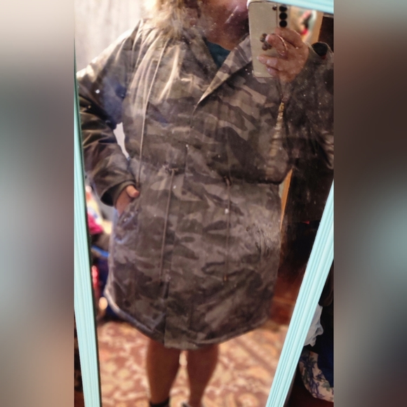 TORRID FUR LINED CAMO PARKA NWT - Picture 9 of 9